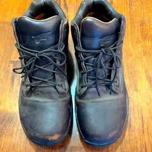 Red Wing 6707 Men’s Dark Brown Leather Chukka Boot.  Size 9.